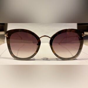 Tom Ford Charlotte TF657 Cat Eye Sunglasses Tortoise Gold Brown Gradient Lens